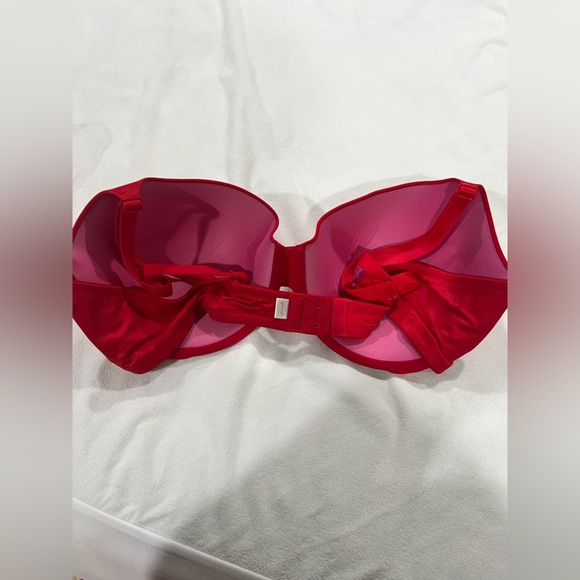 PINK VS Victoria Secret bra red t-shirt wear everywhere lightly lined 42C - Picture 2 of 6